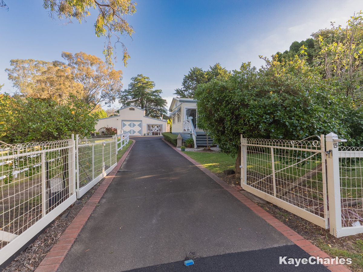 15 Burton Road, Beaconsfield Upper