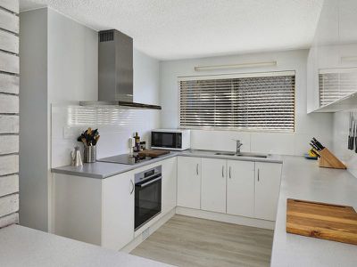 2 / 23 Woomba Place, Mooloolaba
