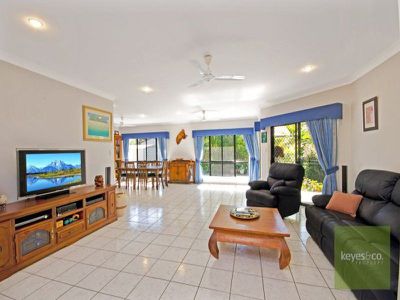 8 Earl Circuit, Kirwan