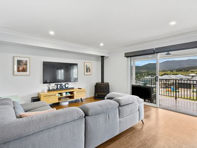 39 Butterfactory Drive, Calderwood