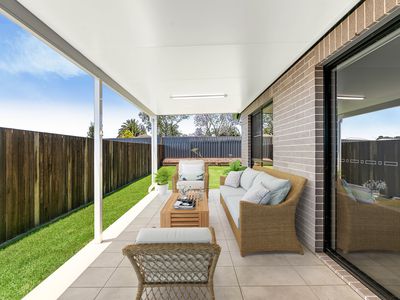 2 Tyrone Street, Middle Ridge