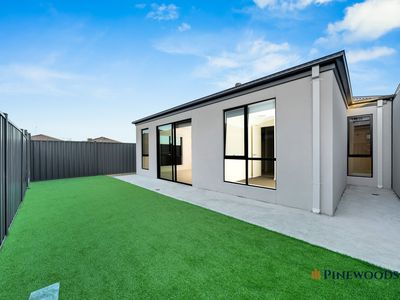 32 camus road, Beveridge
