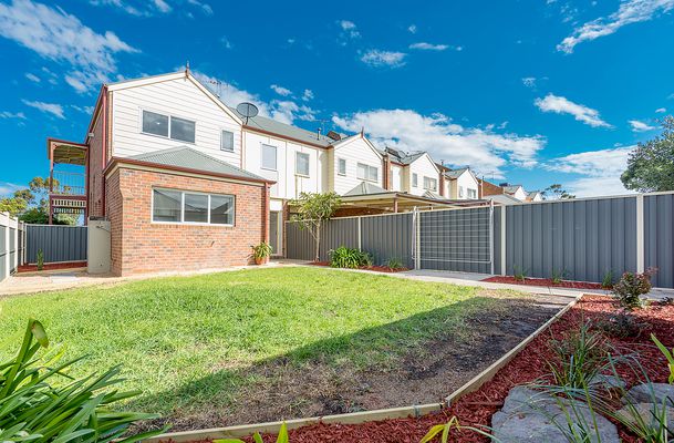 1 Meadowbank Lane, Craigieburn