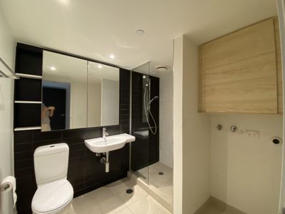 922 / 572 St Kilda Road, Melbourne