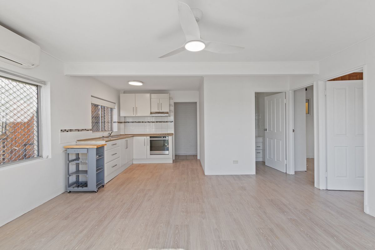 33 Brakes Crescent, Miami