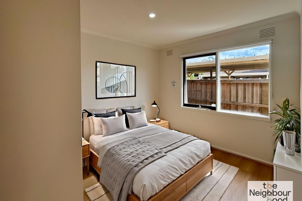 1 / 10 Templewood Crescent, Avondale Heights