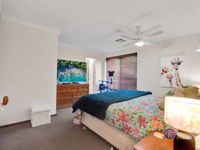 17 Fountain Way, Huntingdale