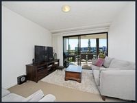 46 / 10 Grand Pde , Kawana Island