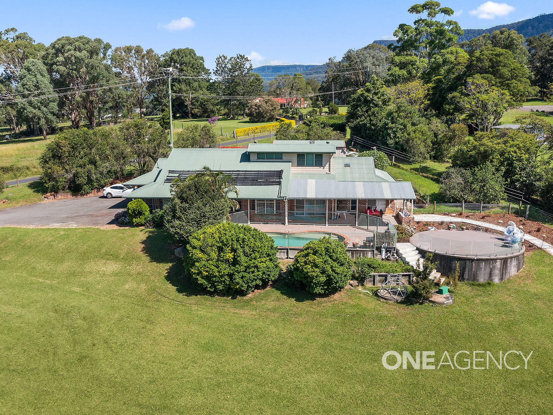 274 Sheaffes Road, Dombarton