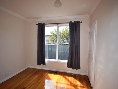 79 Lakeside Avenue , Mount Beauty