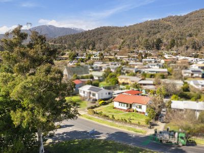 14 Lakeside Avenue, Mount Beauty