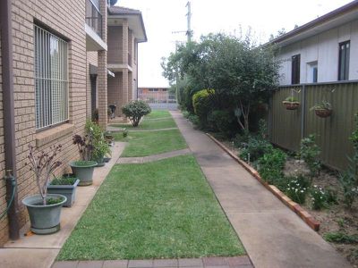 1 / 71 Bultje Street, Dubbo