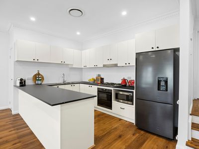 2/1 Magdala Road, North Ryde