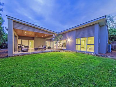 24 Torrens Crescent, Wakerley