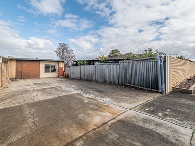 33A Lucich Street, Kelmscott