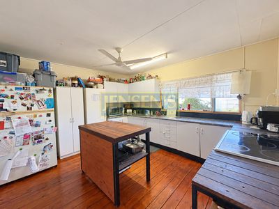 26 Rutherford , Charters Towers City