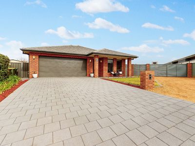 11 Peabody Place, Dubbo