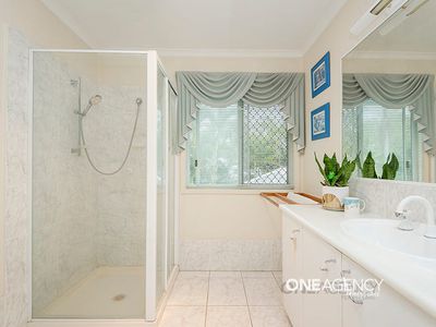 2 Greenstead Way, Forest Lake