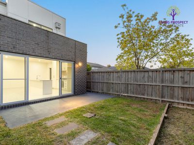 1 Grantham Walk, Williams Landing