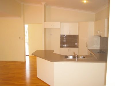 8 Heathwood Drive, Collingwood Park