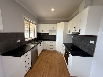 50 Brolgan Road, Parkes