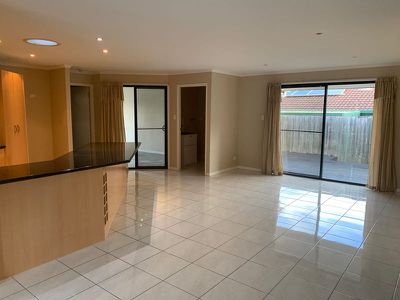 33 London Street, Eight Mile Plains