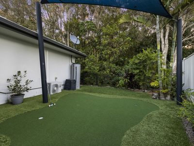 13 Cliff Close, Wakerley