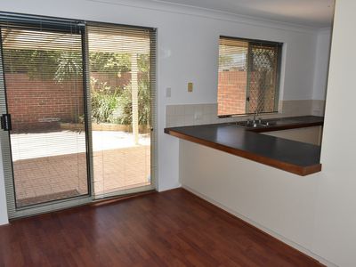 2/19 Albemarle Street, Scarborough