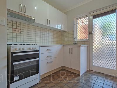 2 / 2 St Jude Crescent, Belmore