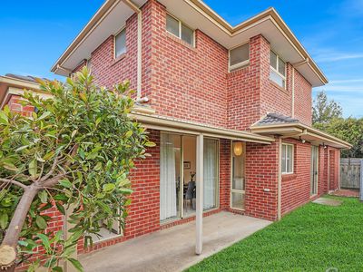 2 / 5 Risdon Drive, Notting Hill