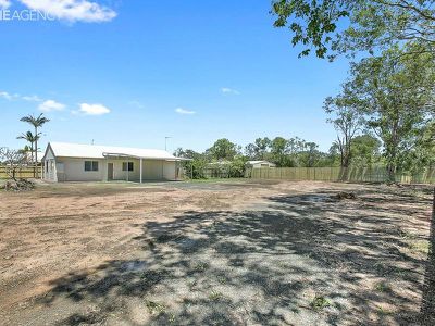 10 Senorita Parade, Urangan