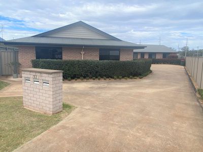 1 / 12 David Place, Kingaroy