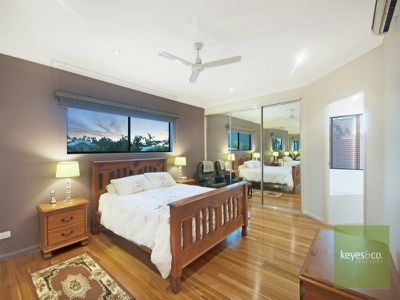 6 Lord Howe Promenade, Douglas