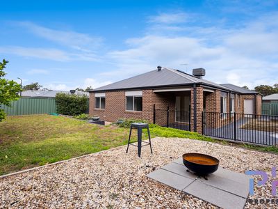 7 Loriini Place, Kangaroo Flat