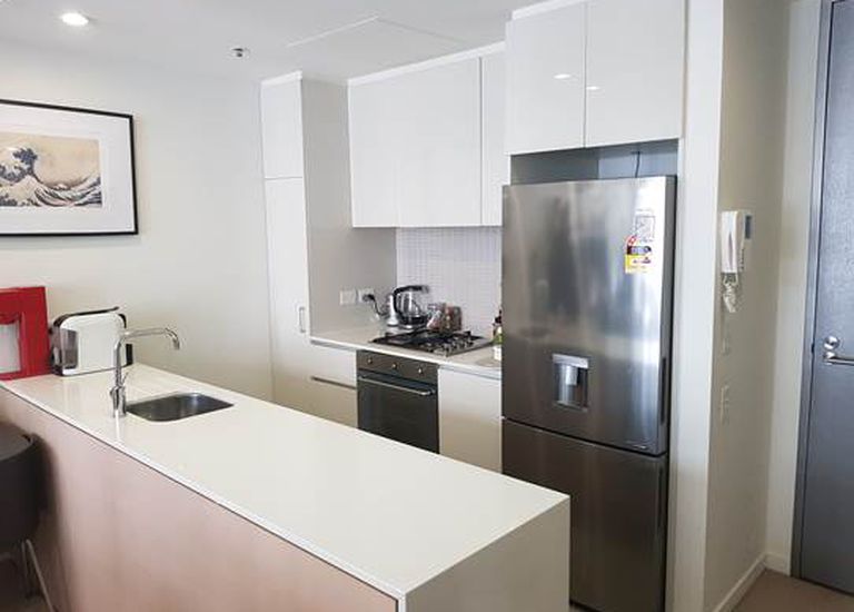 605 / 70 Queens Road, Melbourne