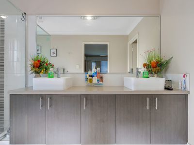 18 Eldorado Loop, Meadow Springs