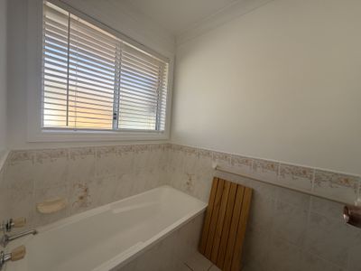 7 Cobden Place, Parkes