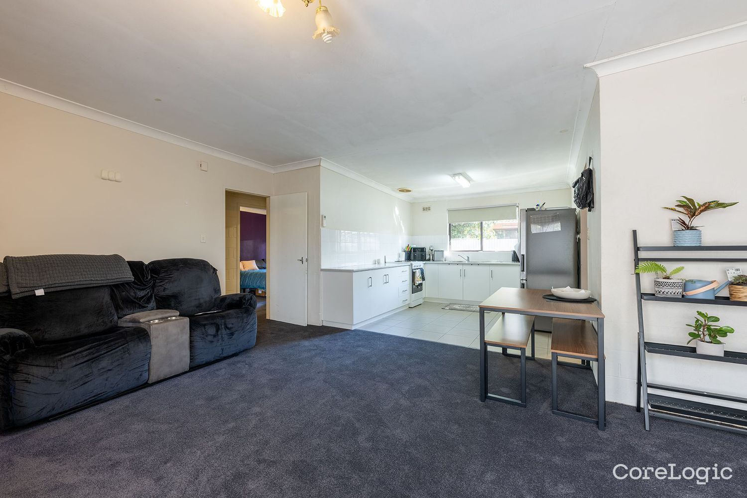 2 / 5 Schwarz Avenue, Horsham