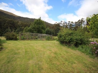 460 Crabtree Road, Crabtree