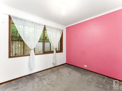 18 Catherine Street, Mannering Park