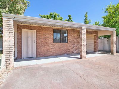 18 Hawker Street , Safety Bay