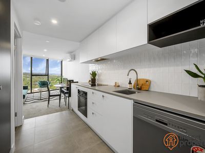 1704 / 2 Furzer Street, Phillip