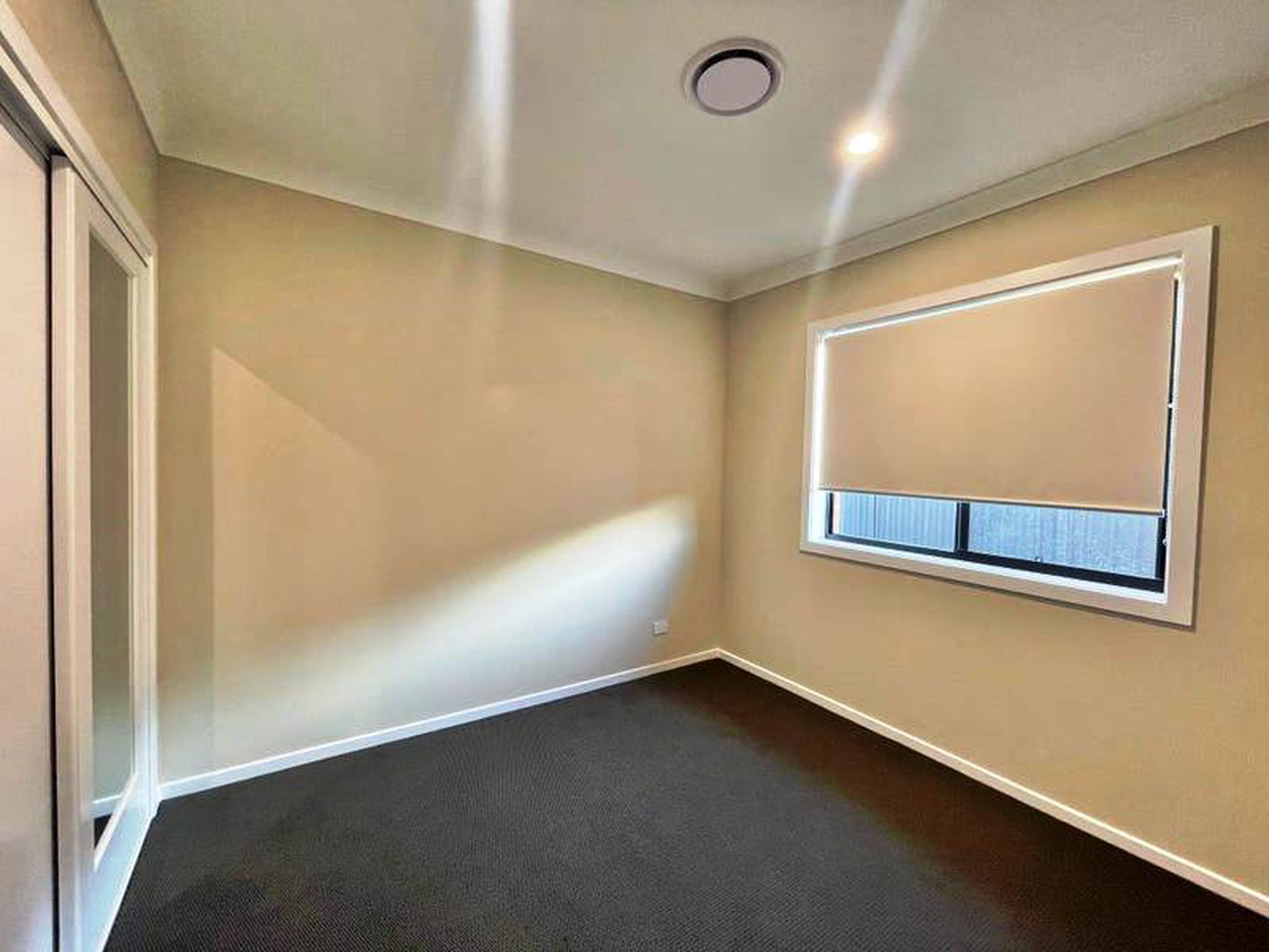 35 Federation Boulevard, Forbes