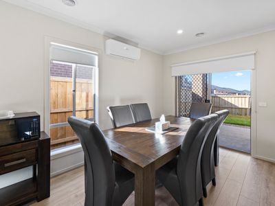 4 Taxon Road, Weir Views