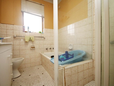 9 / 92 Sproule Street, Lakemba