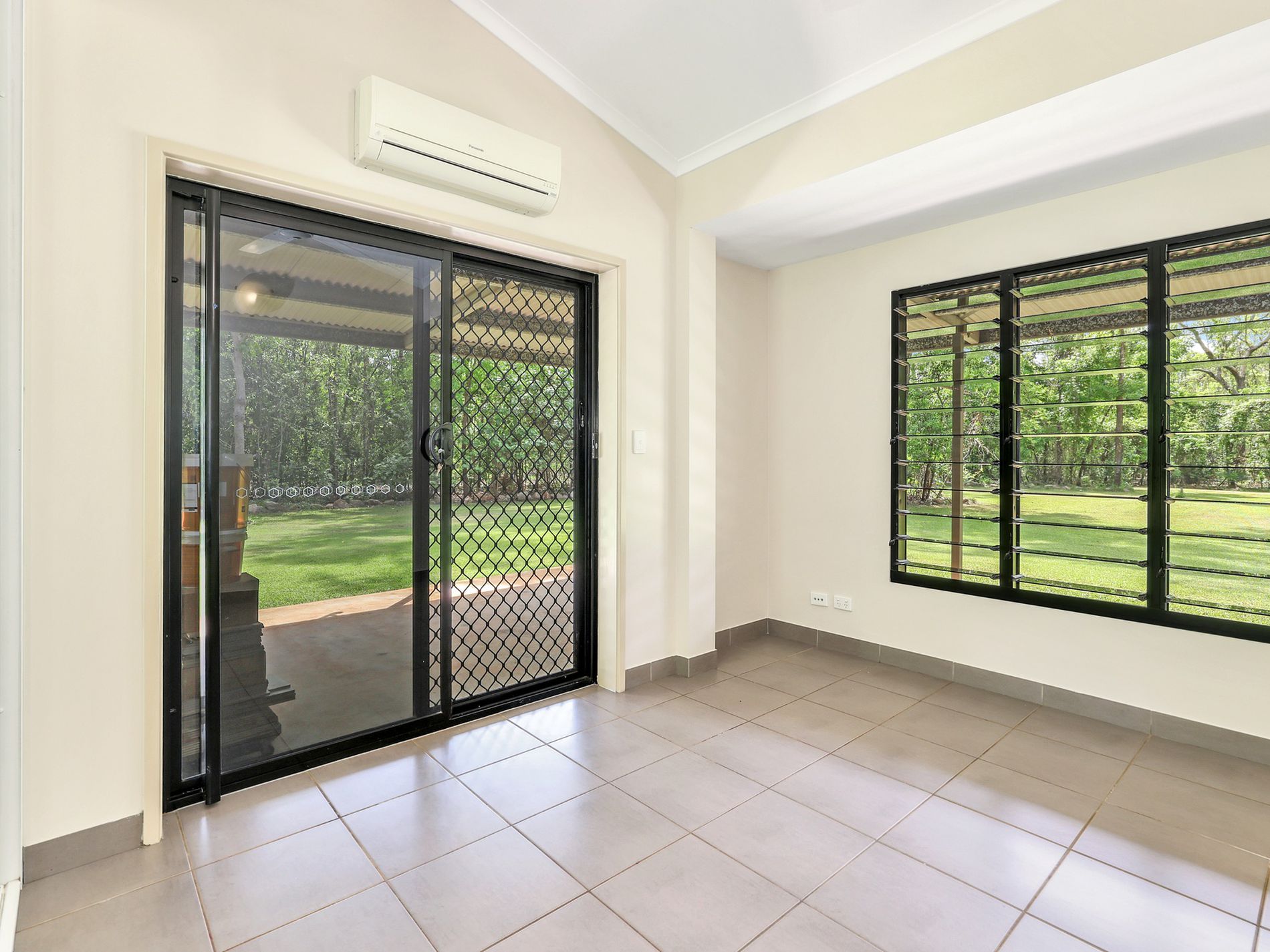 280 Beddington Road, Herbert