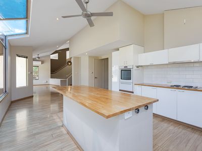 91 Mustang Road, Champion Lakes