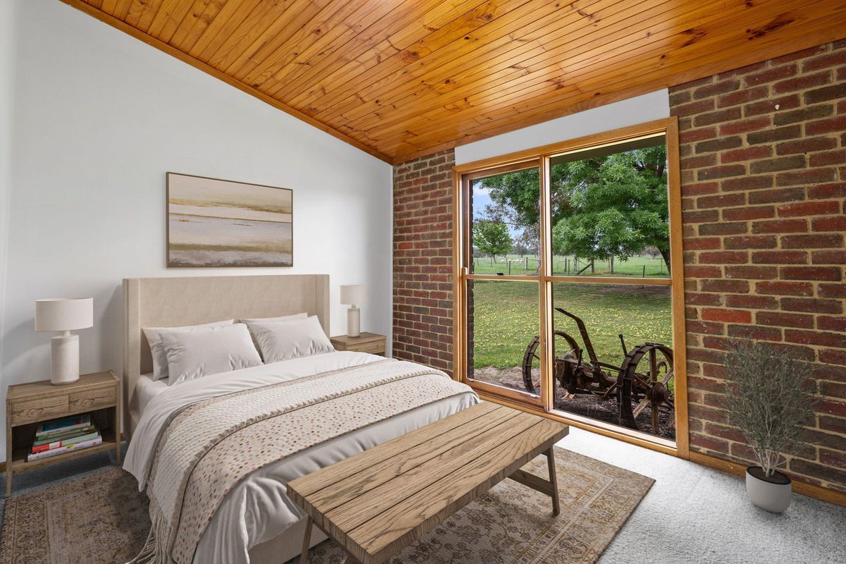 560 Old Tolmie Road, Mansfield