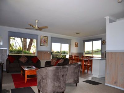 3 Myrtle Street , Tawonga South