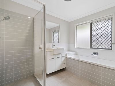 1B Gledson Street, North Booval
